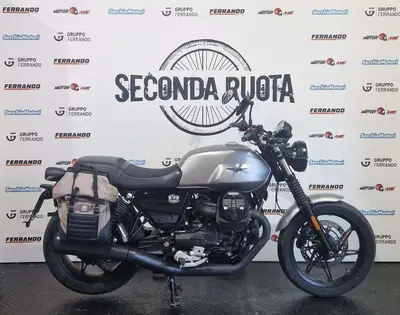 Moto Guzzi V7 Stone (2021 - 24) usata