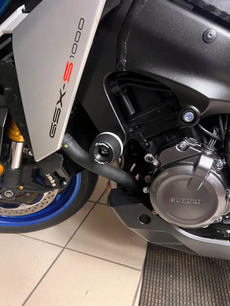 Suzuki GSX-S1000 (2021 - 25) (9)