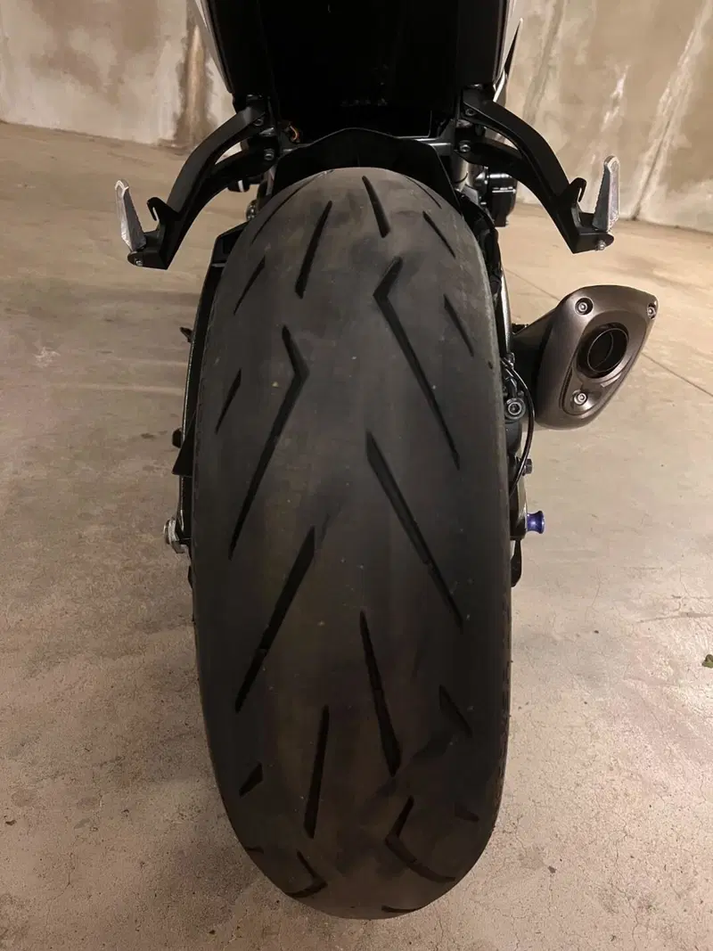 Suzuki GSX-S1000 (2021 - 25) (13)
