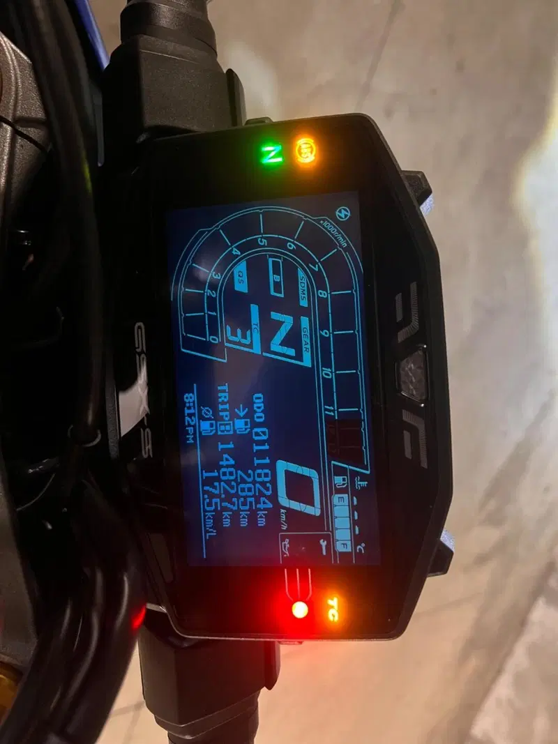 Suzuki GSX-S1000 (2021 - 25) (14)
