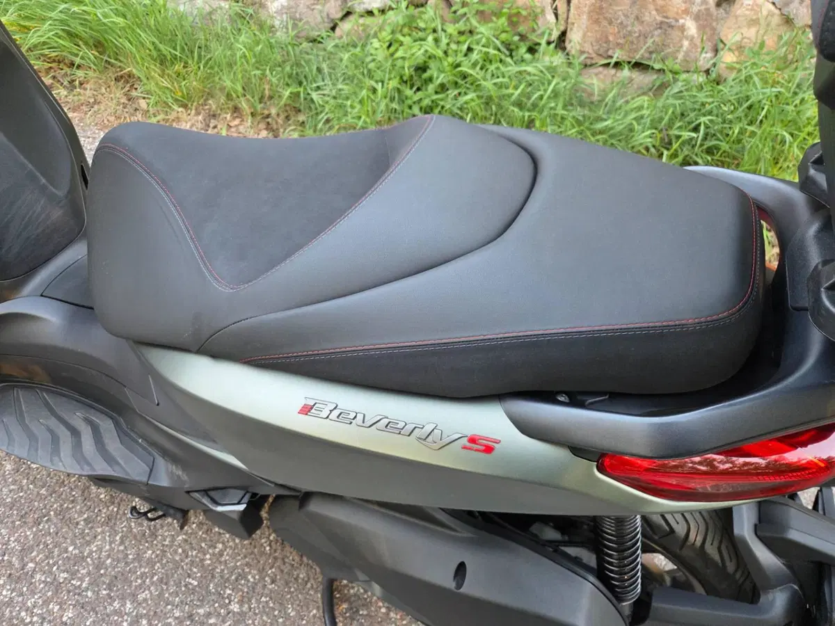 Piaggio Beverly 300 S ABS-ASR (2021 - 25) (7)
