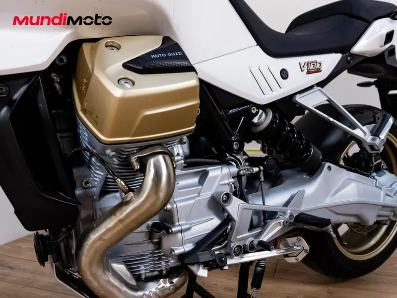 Moto Guzzi V100 Mandello (2022 - 24) (5)