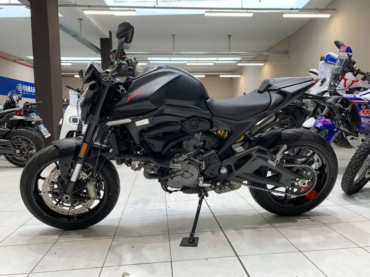 Ducati Monster 937 + (2021 - 25) (4)