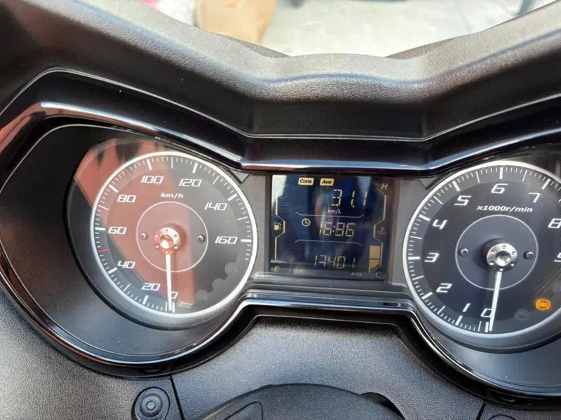 Yamaha X-Max 300 (2021 - 24) (9)
