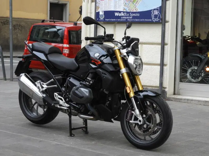 Bmw R 1250 R (2021 - 25) (2)