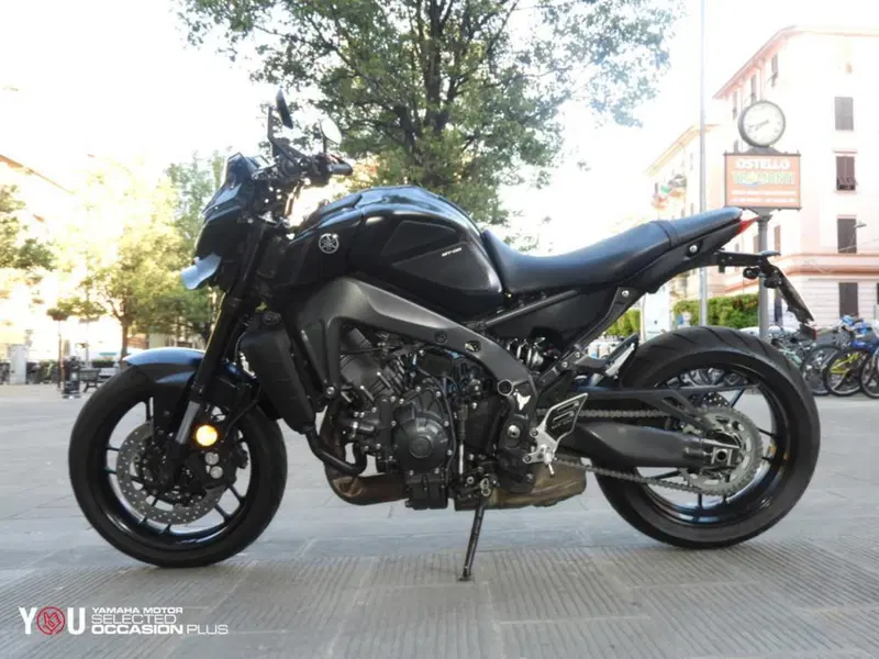 Yamaha MT-09 (2021 - 23) (4)