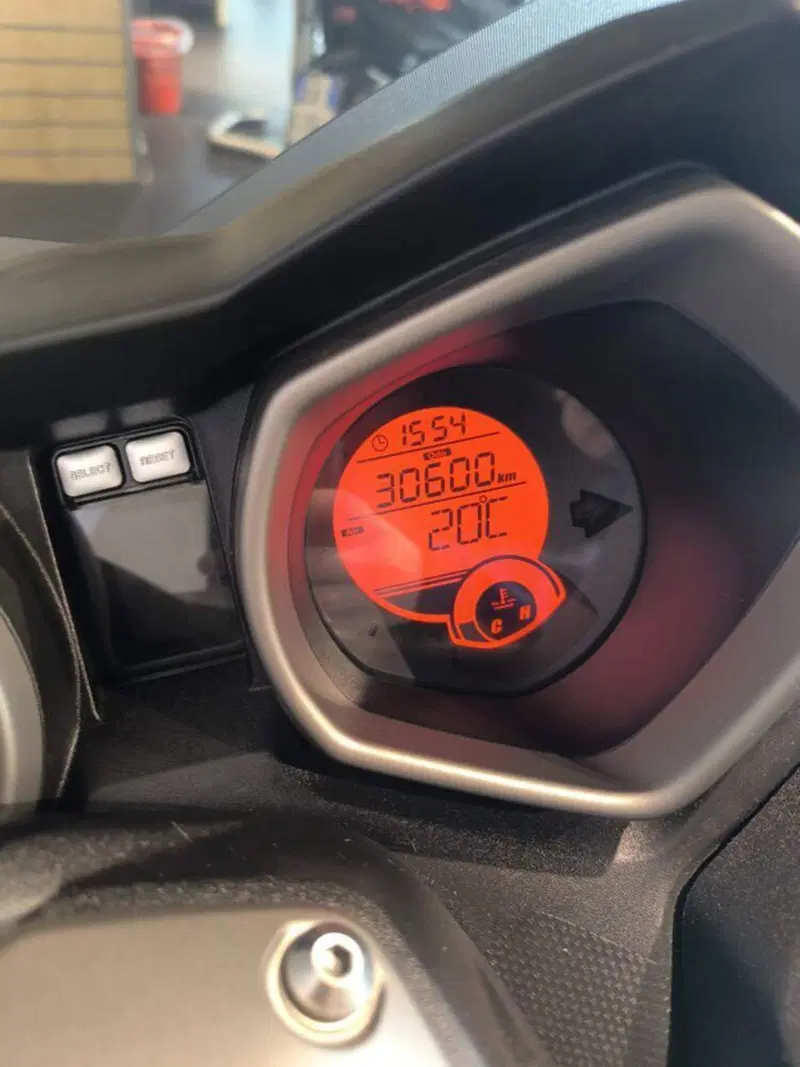 Yamaha X-Max 250 (2014 - 16) (5)