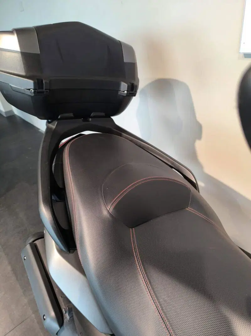Yamaha X-Max 250 (2014 - 16) (6)