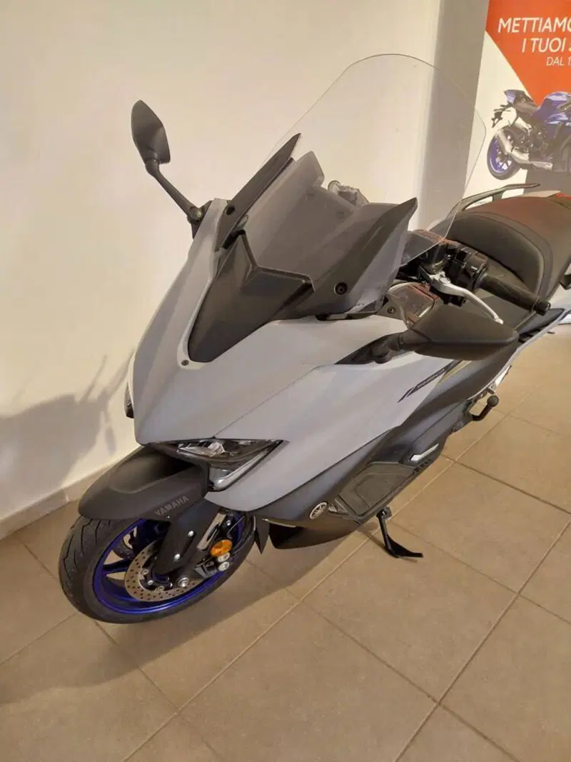 Yamaha T-Max 560 (2020 - 21) (4)