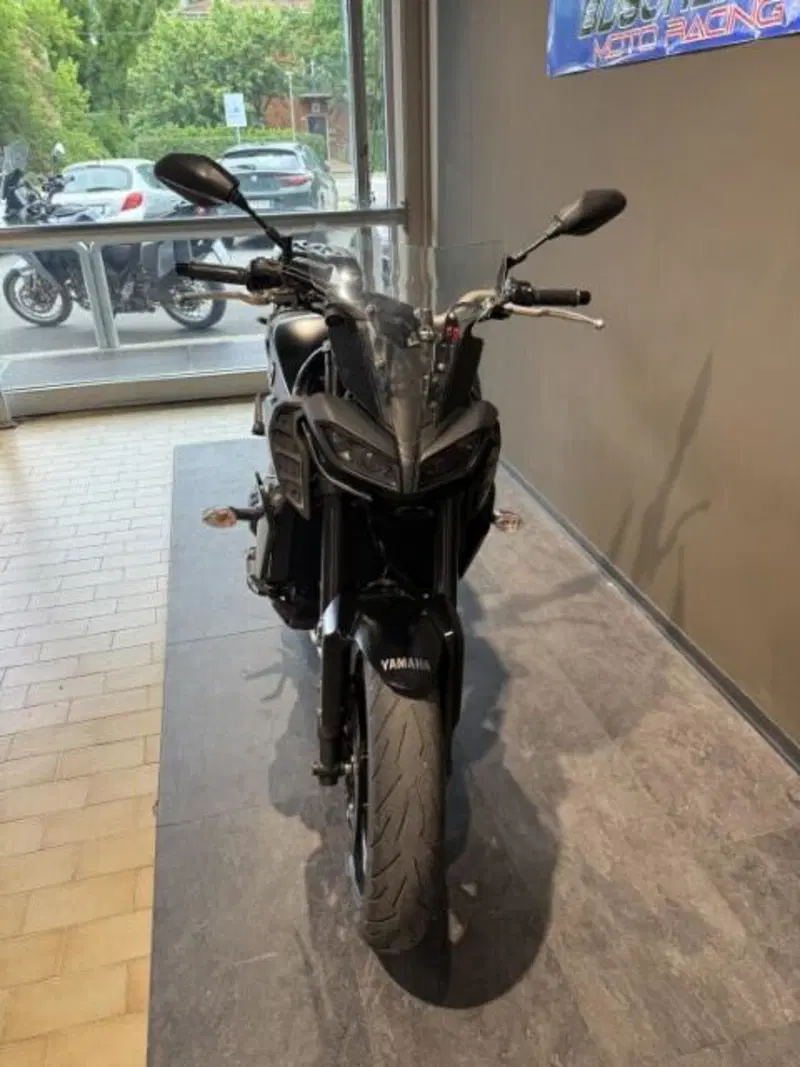 Yamaha MT-09 (2017 - 20) (5)