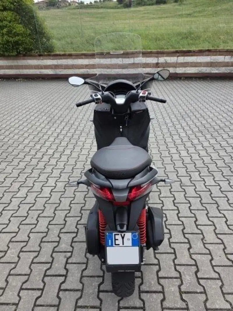 Piaggio MP3 300 Sport ABS Hpe (2021 - 24) (6)
