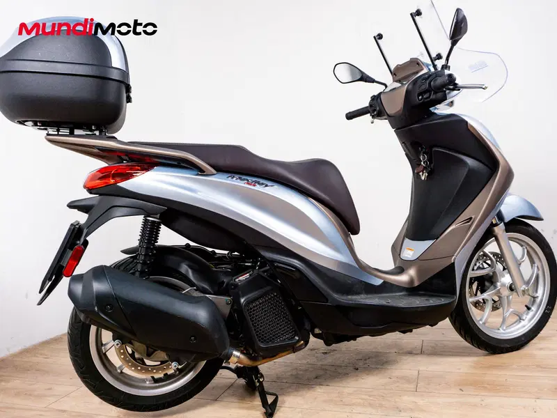 Piaggio Liberty 150 i-get ABS (2016) (3)