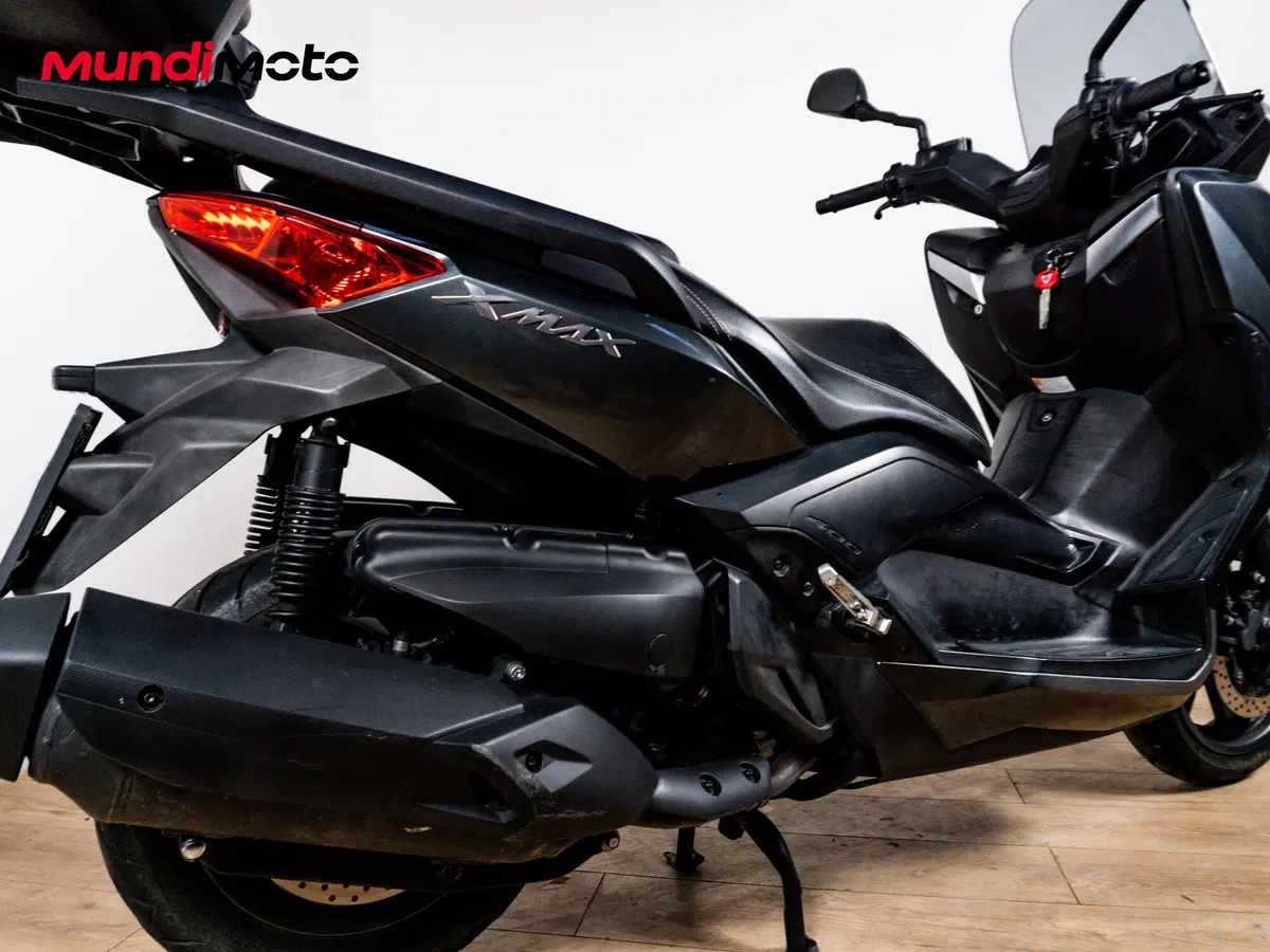 Yamaha X-Max 400 Iron Max ABS (2016) (3)