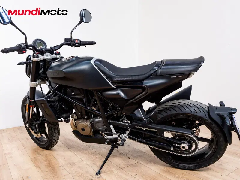 Husqvarna Svartpilen 701 (2019) (7)