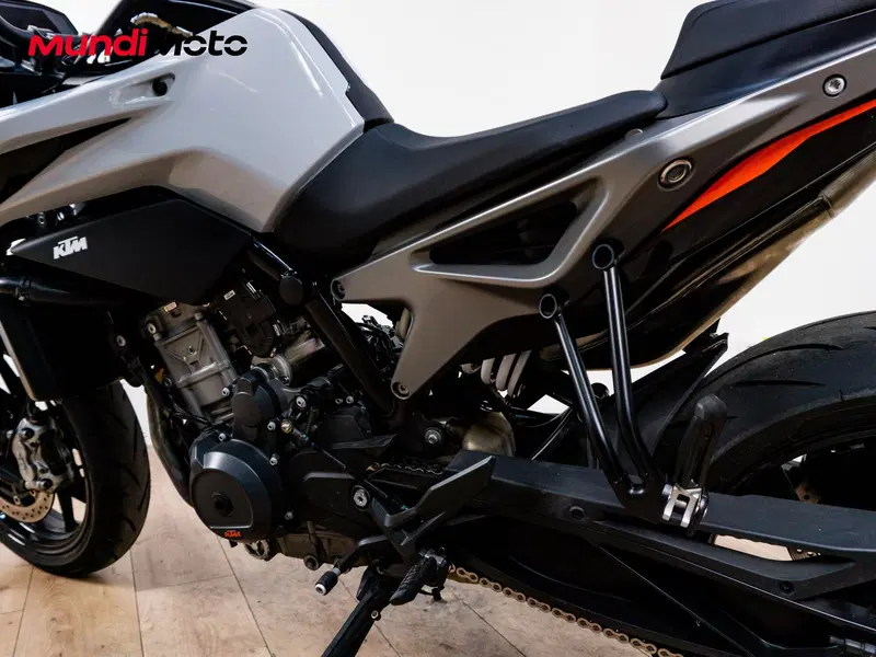 KTM 790 Duke L (2023 - 24) (10)