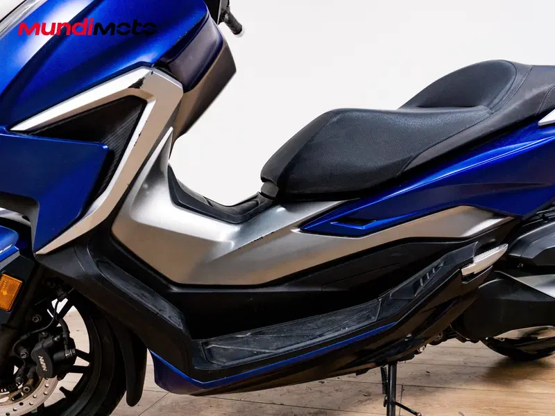 Honda Forza 350 (2025 - 26) (9)