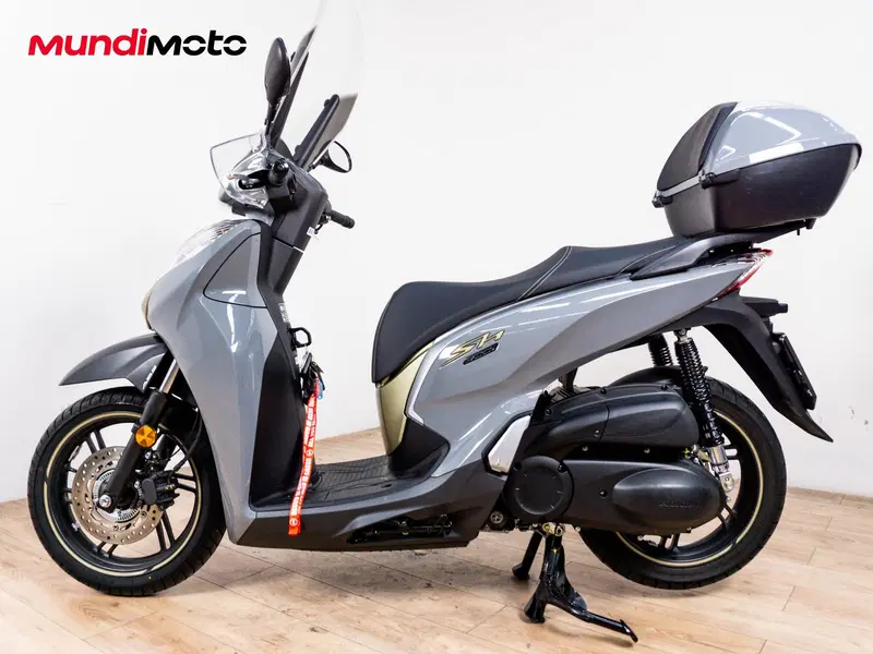 Honda SH 300 i ABS (2013 - 14) (6)
