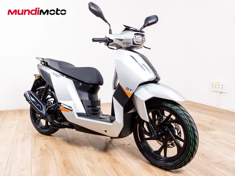 Peugeot Tweet 125 FL GT (2025 - 26) (2)