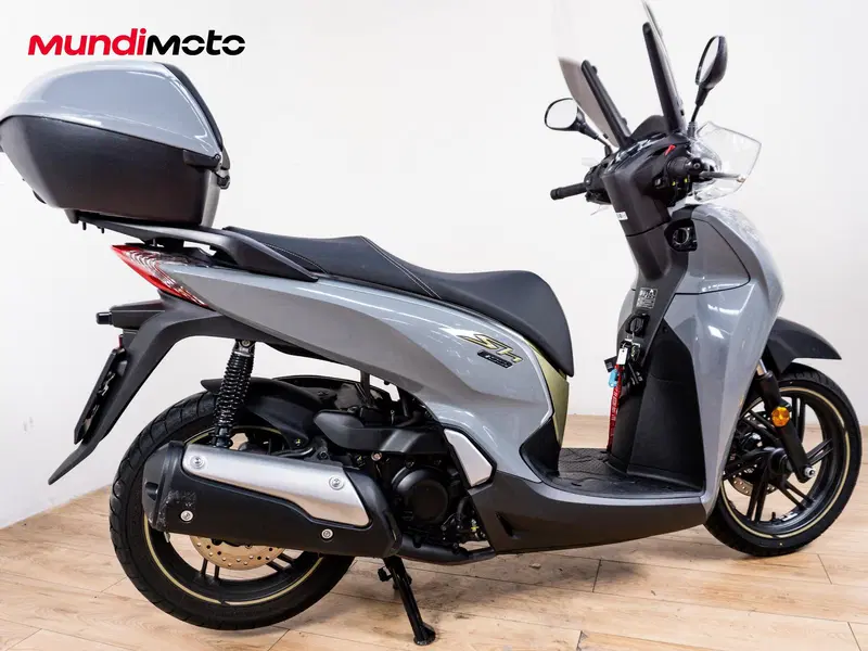 Honda SH 300 i ABS (2013 - 14) (3)