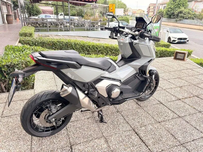 Honda X-ADV 750 DCT (2021 - 24) (2)