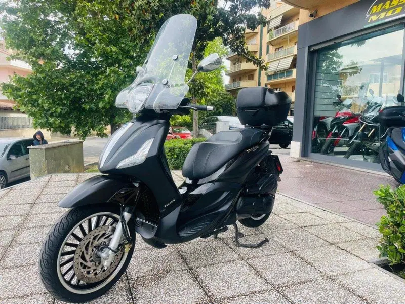 Piaggio Beverly 300 i.e. Police ABS-ASR (2017 - 20) (7)
