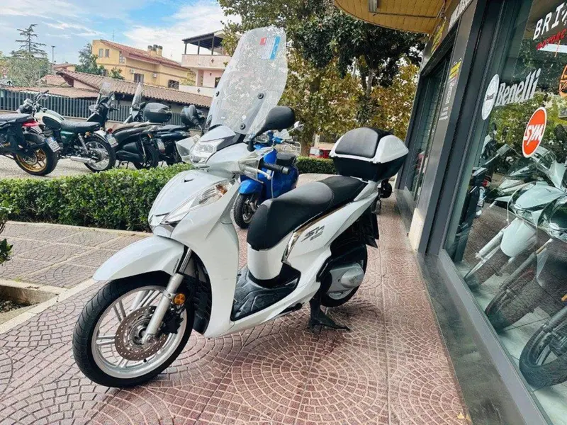 Honda SH 300 i ABS (2016 - 20) (5)