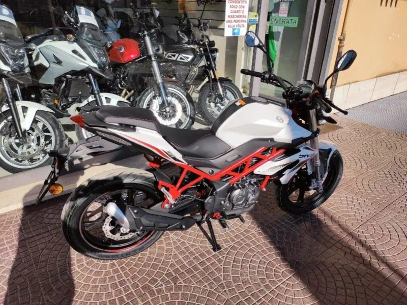 Benelli BN 125 (2021 - 25) (7)