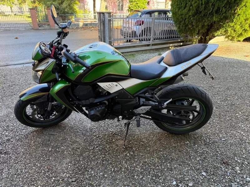 Kawasaki Z 750 (2007 - 14) (2)