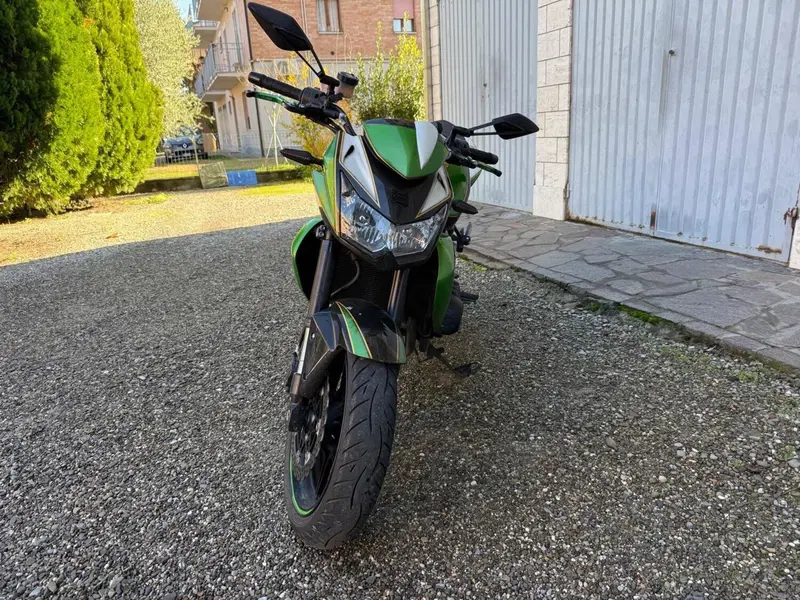 Kawasaki Z 750 (2007 - 14) (4)