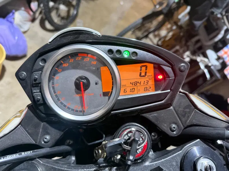 Kawasaki Z 750 (2007 - 14) (5)