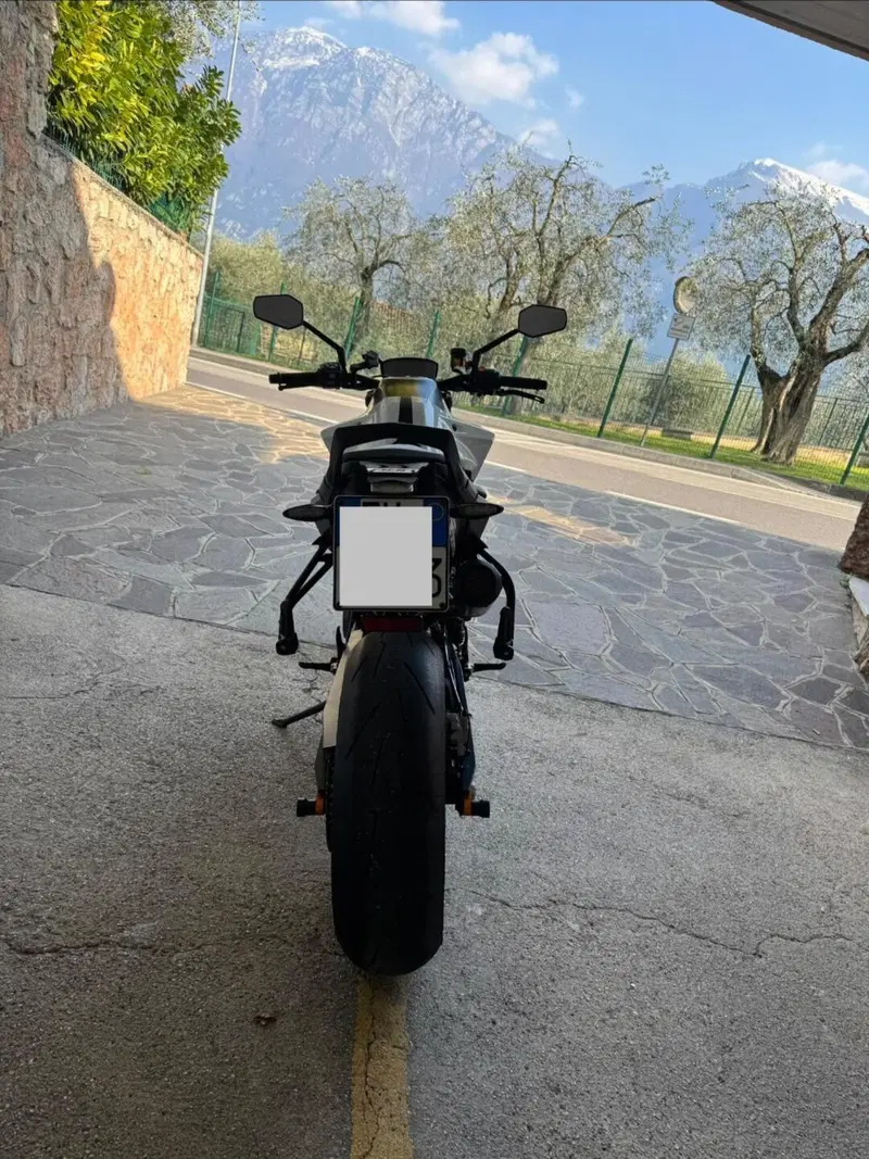 KTM 890 Duke R (2021) (5)
