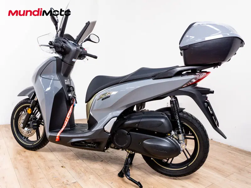 Honda SH 300 i ABS (2013 - 14) (7)