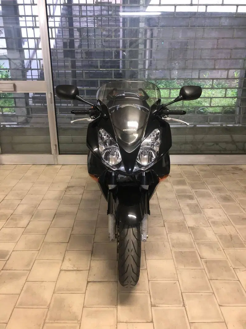 Honda VFR 800 (2002 - 05) (2)