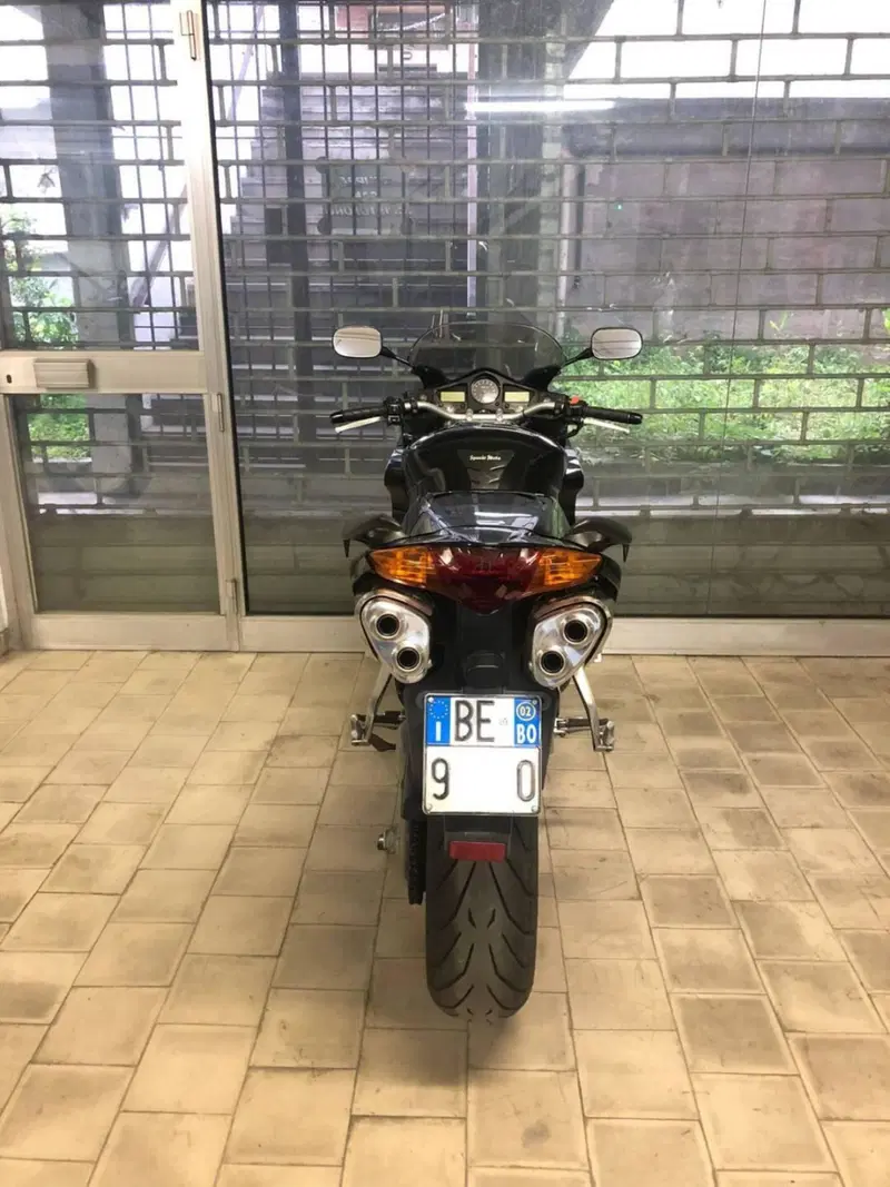 Honda VFR 800 (2002 - 05) (3)