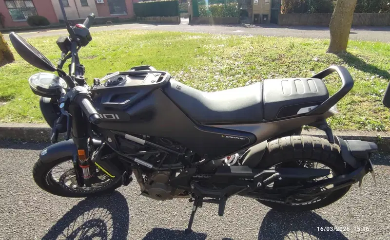 Husqvarna Svartpilen 401 (2021 - 23)