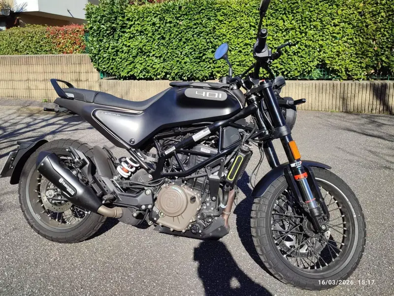Husqvarna Svartpilen 401 (2021 - 23) (3)