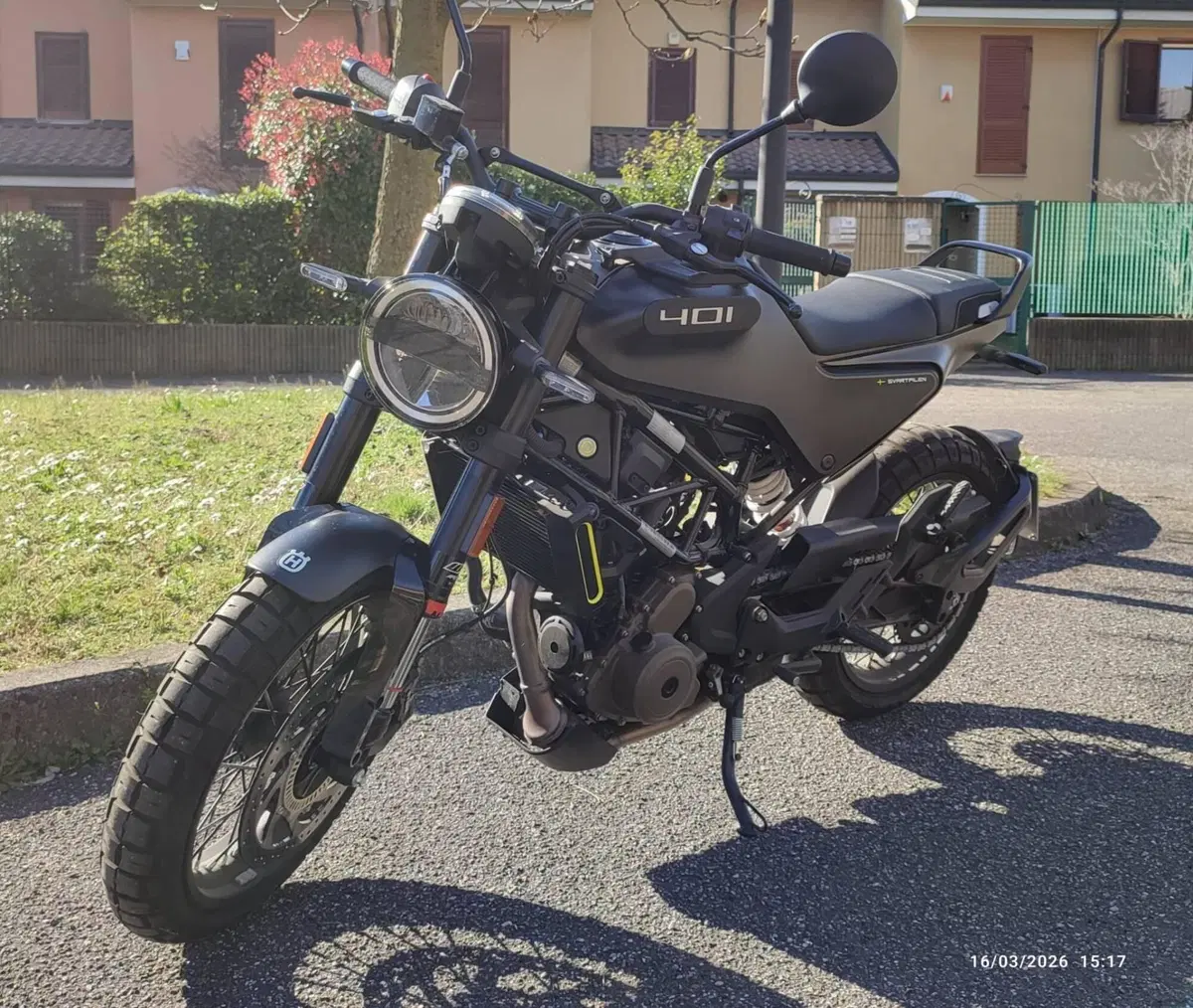 Husqvarna Svartpilen 401 (2021 - 23) (4)