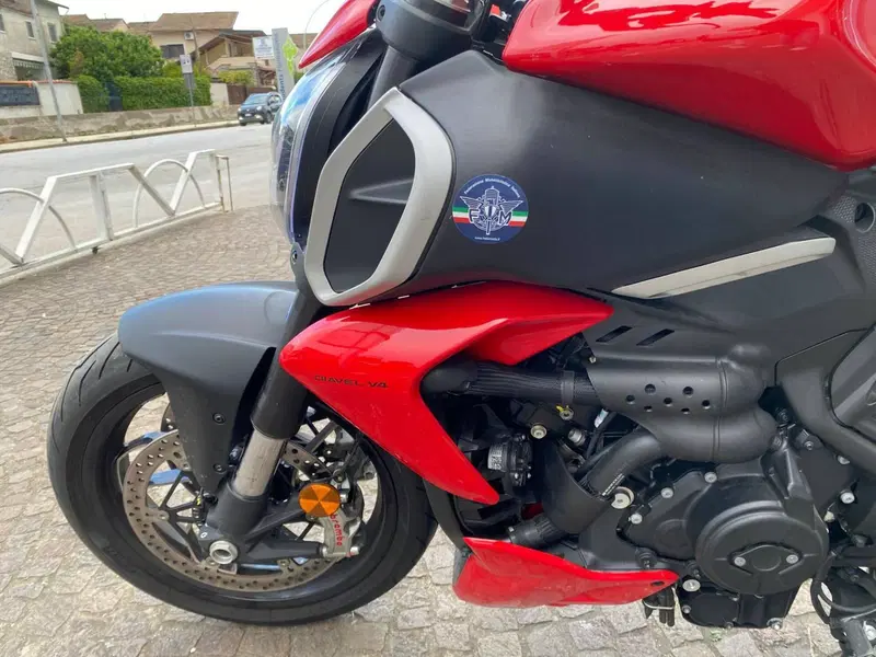 Ducati Diavel V4 (2023 - 26) (5)