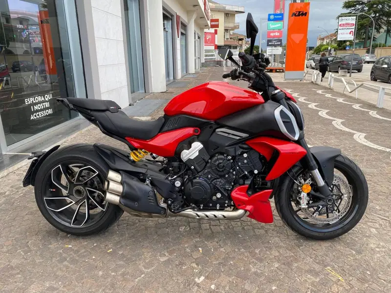 Ducati Diavel V4 (2023 - 26)