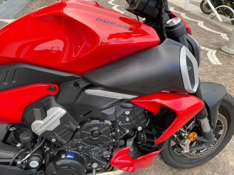 Ducati Diavel V4 (2023 - 26) (9)