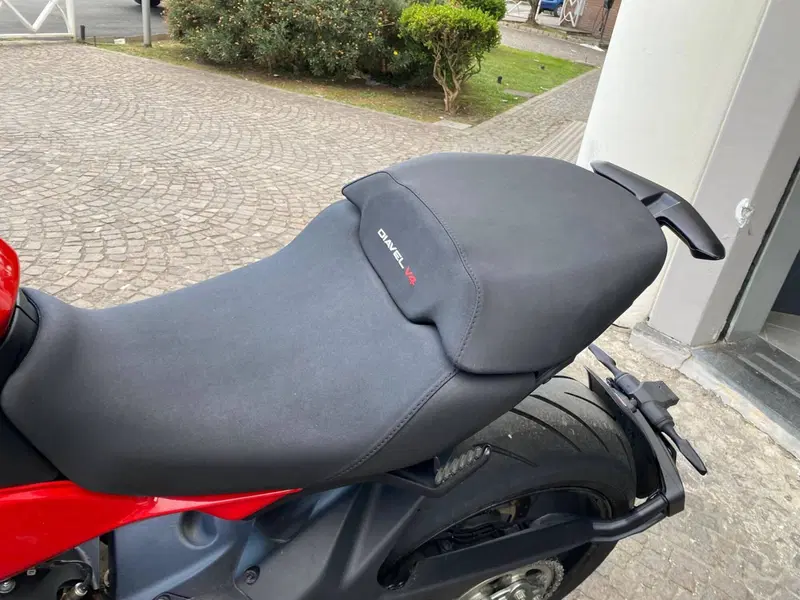 Ducati Diavel V4 (2023 - 26) (11)