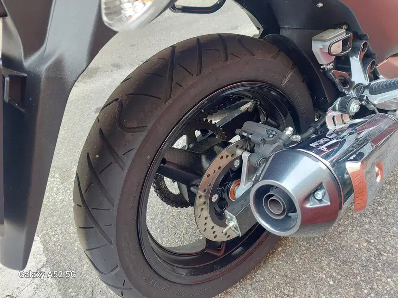 Suzuki Inazuma 250 (2012 - 17) (9)