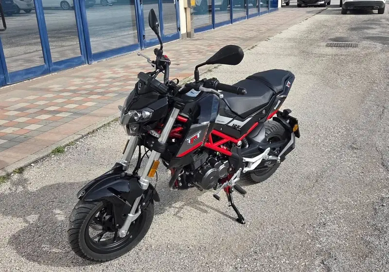 Benelli Tornado Naked T 125 (2022 - 25) (5)