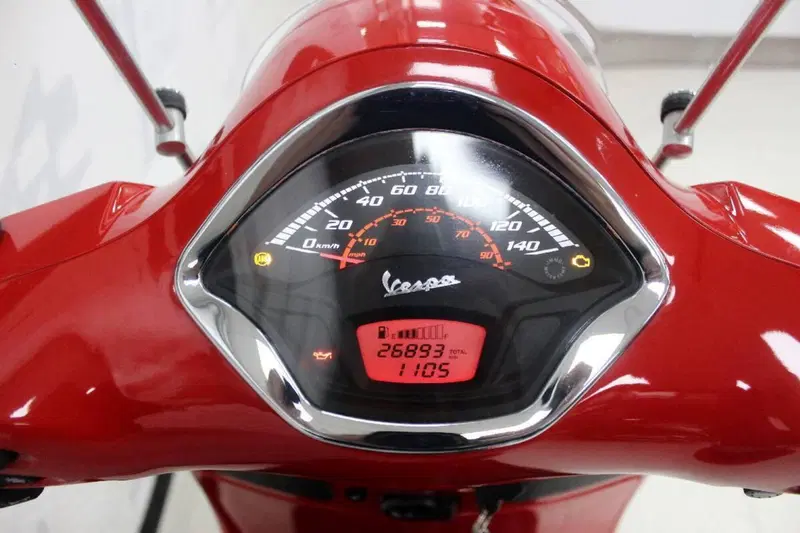 Vespa GTS 300 Super (2017 - 18) (6)