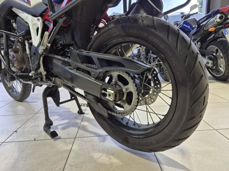 Honda Africa Twin CRF 1100L (2022 - 23) (9)