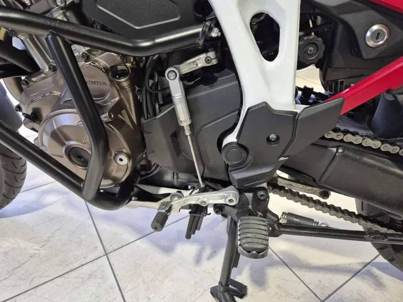 Honda Africa Twin CRF 1100L (2022 - 23) (10)