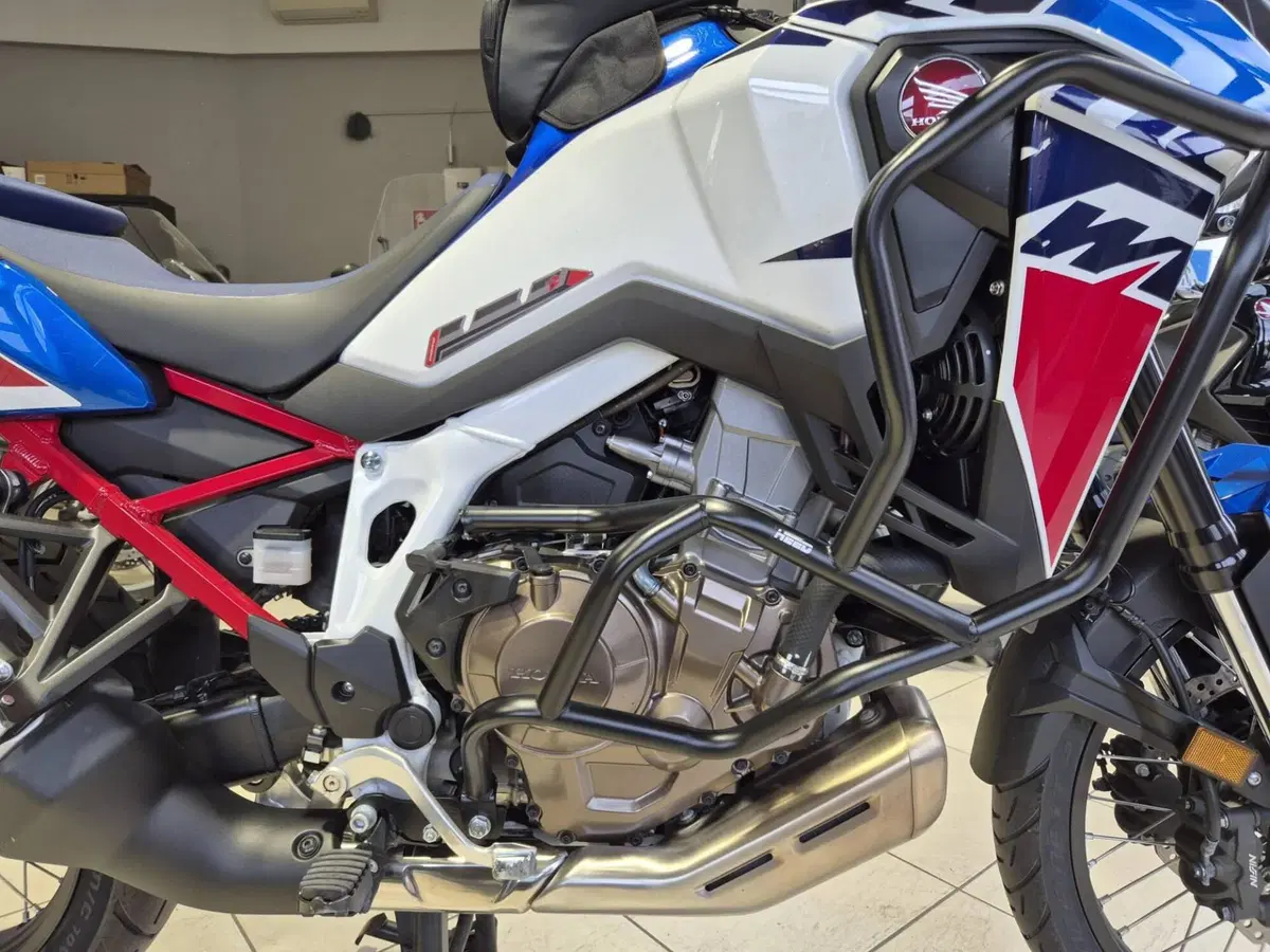 Honda Africa Twin CRF 1100L (2022 - 23) (13)