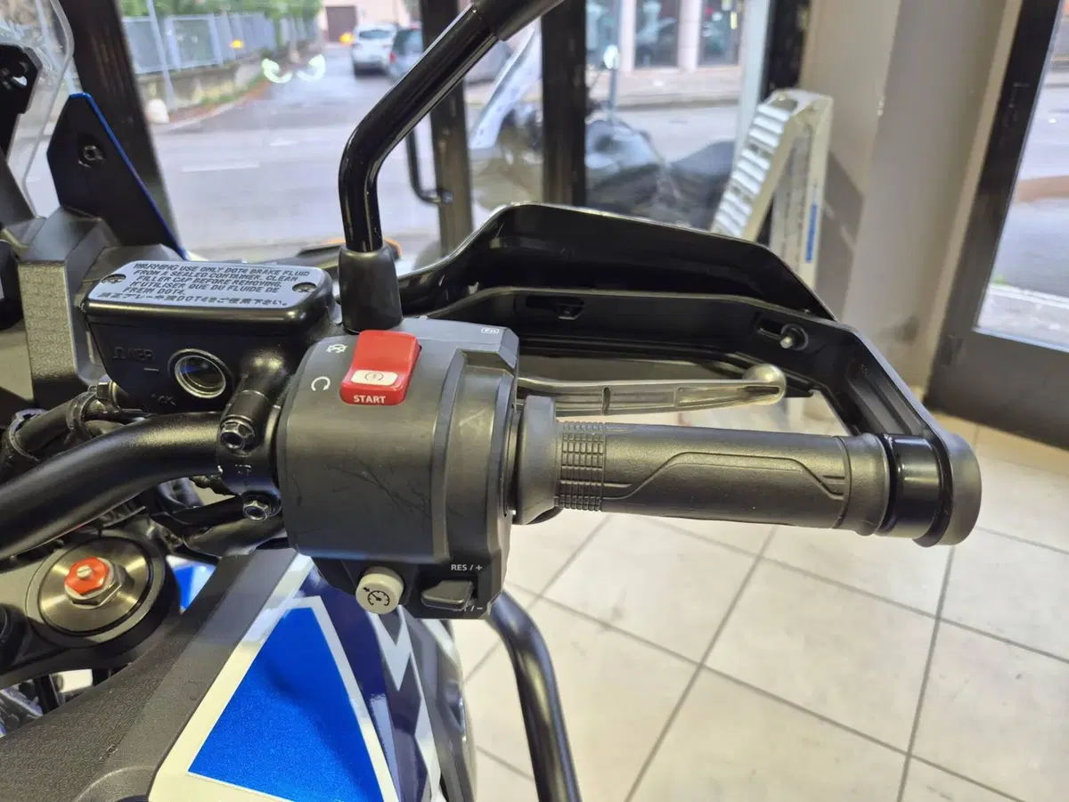 Honda Africa Twin CRF 1100L (2022 - 23) (15)