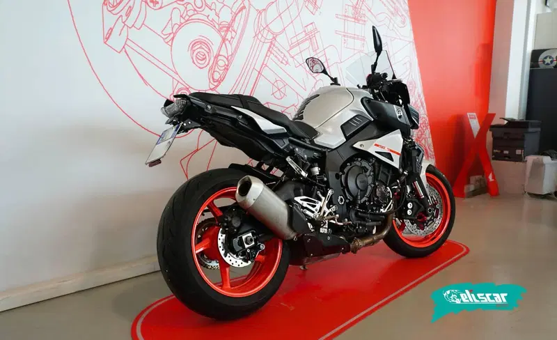 Yamaha MT-10 (2017 - 20) (4)