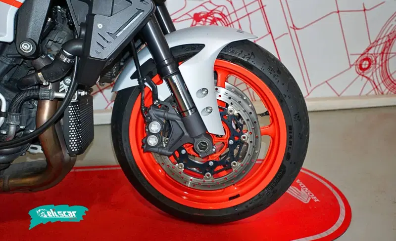 Yamaha MT-10 (2017 - 20) (8)